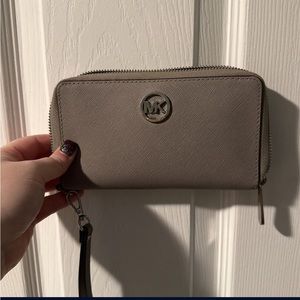 Michael Kors Wristlet